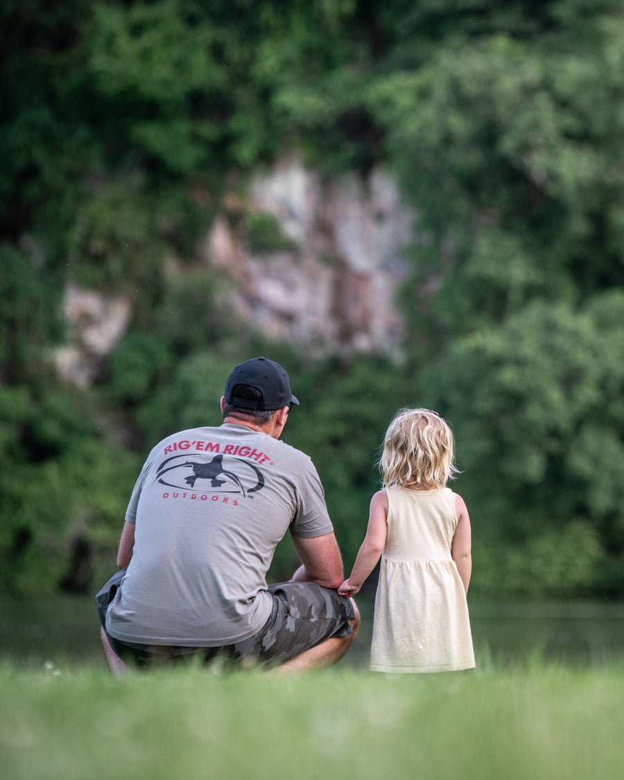 Rig'Em Right® Outdoors Logo Tee